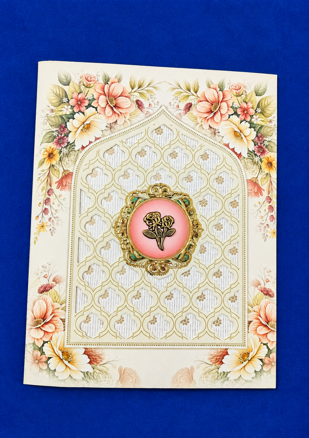 Off White Floral Wedding Invitation Card with Arch Pattern and Golden Rose Emblem (313087) — photo 2
